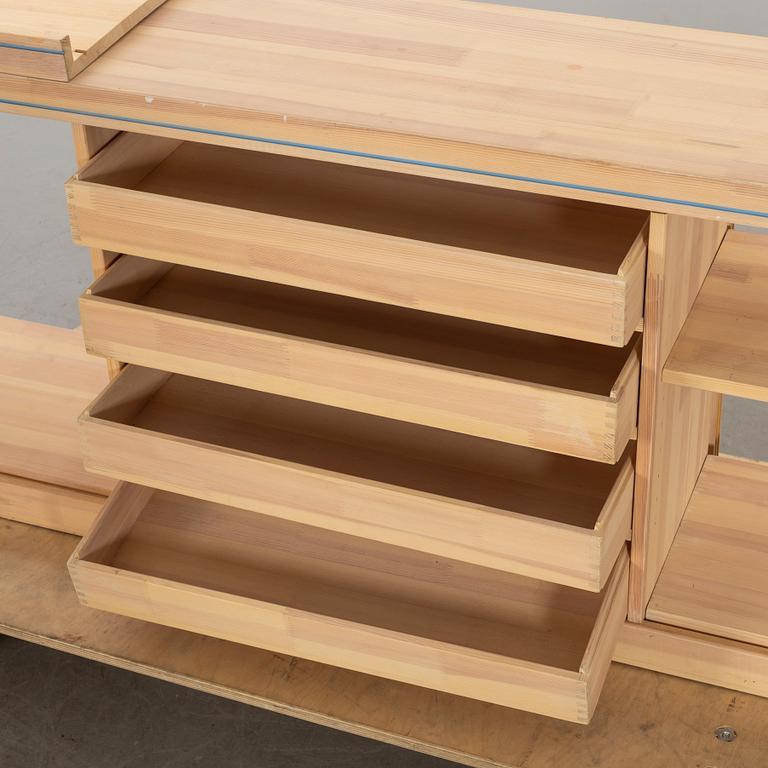 OLOF PIRA, BOKHYLLA SAMT SIDEBOARD, ur serien "Blå Rand".