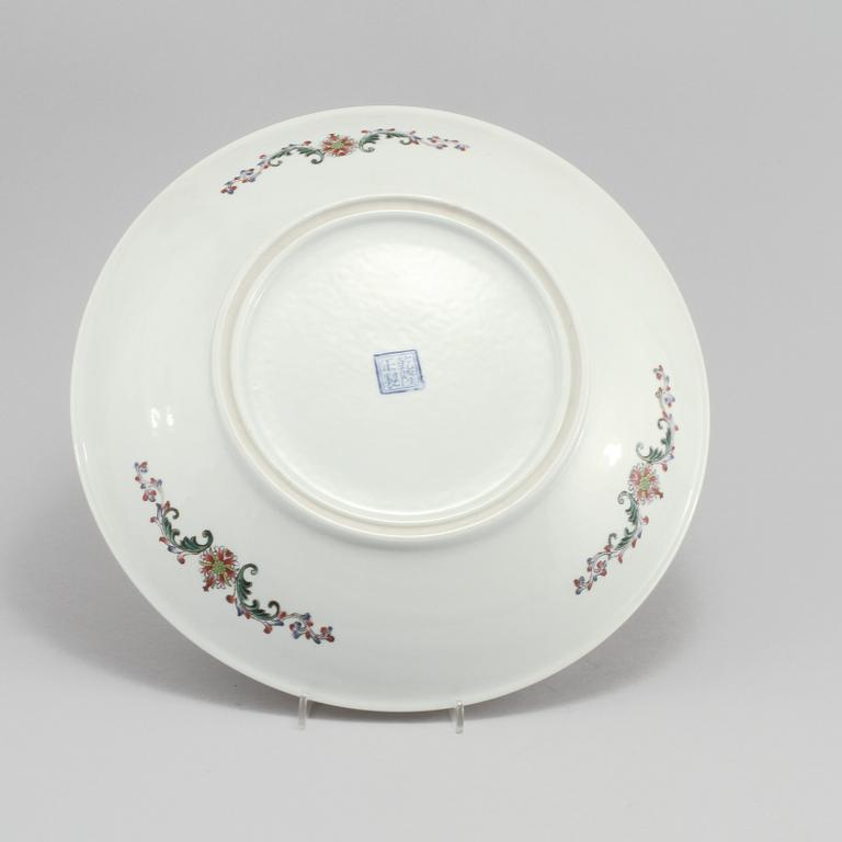 FAT, porslin, Kina, 1900-talets andra hälft/modern tillverkning.