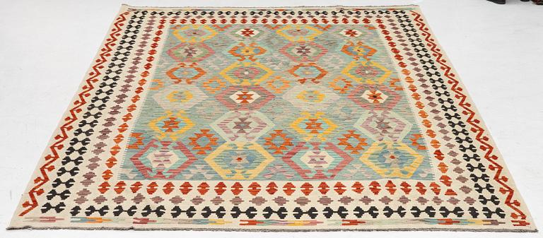 Modern kelim, approx. 345 x 240 cm.