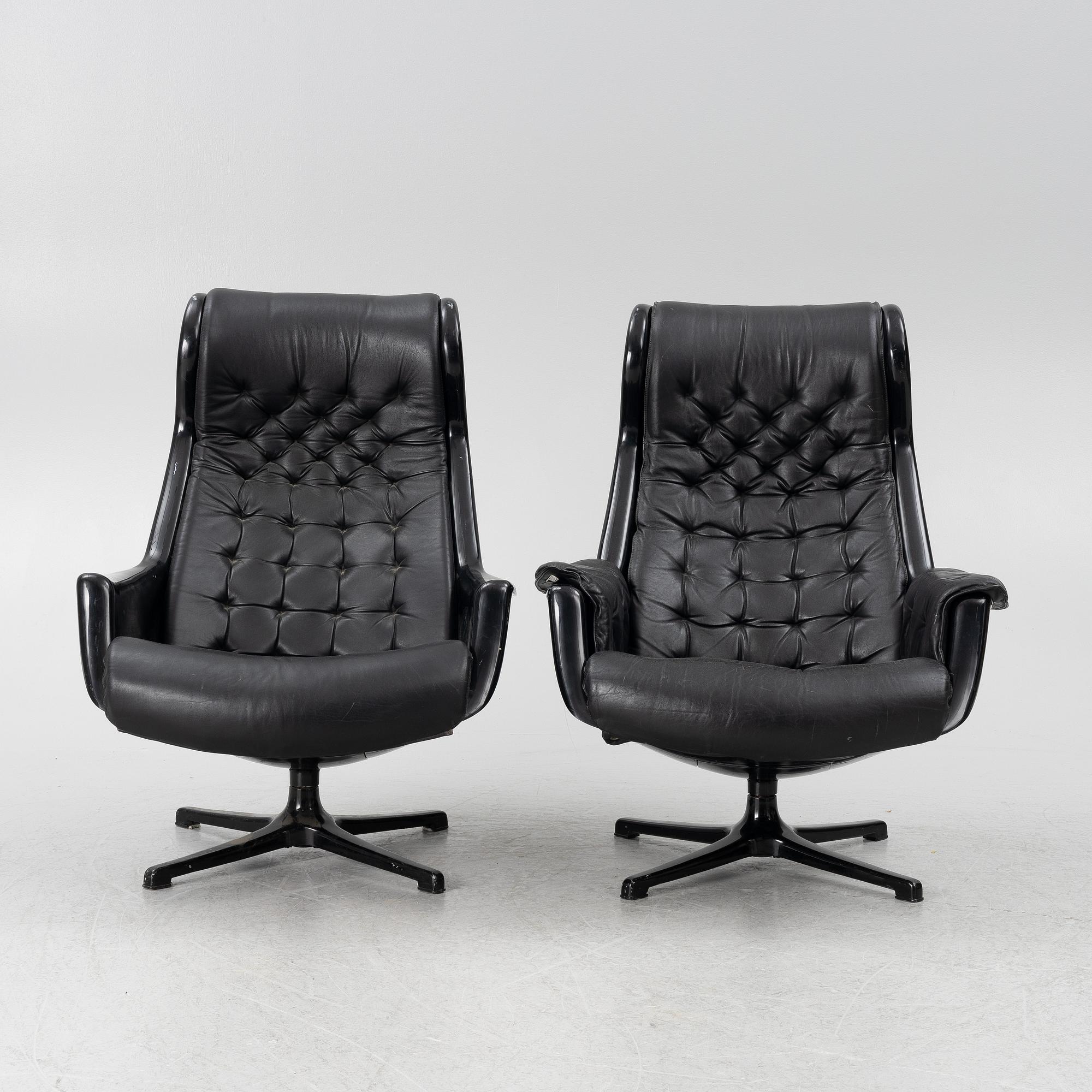 Alf Svensson, & Yngvar Sandström, fåtöljer, ett par, "Form 8"/"Galaxy", DUX, 1970-tal.