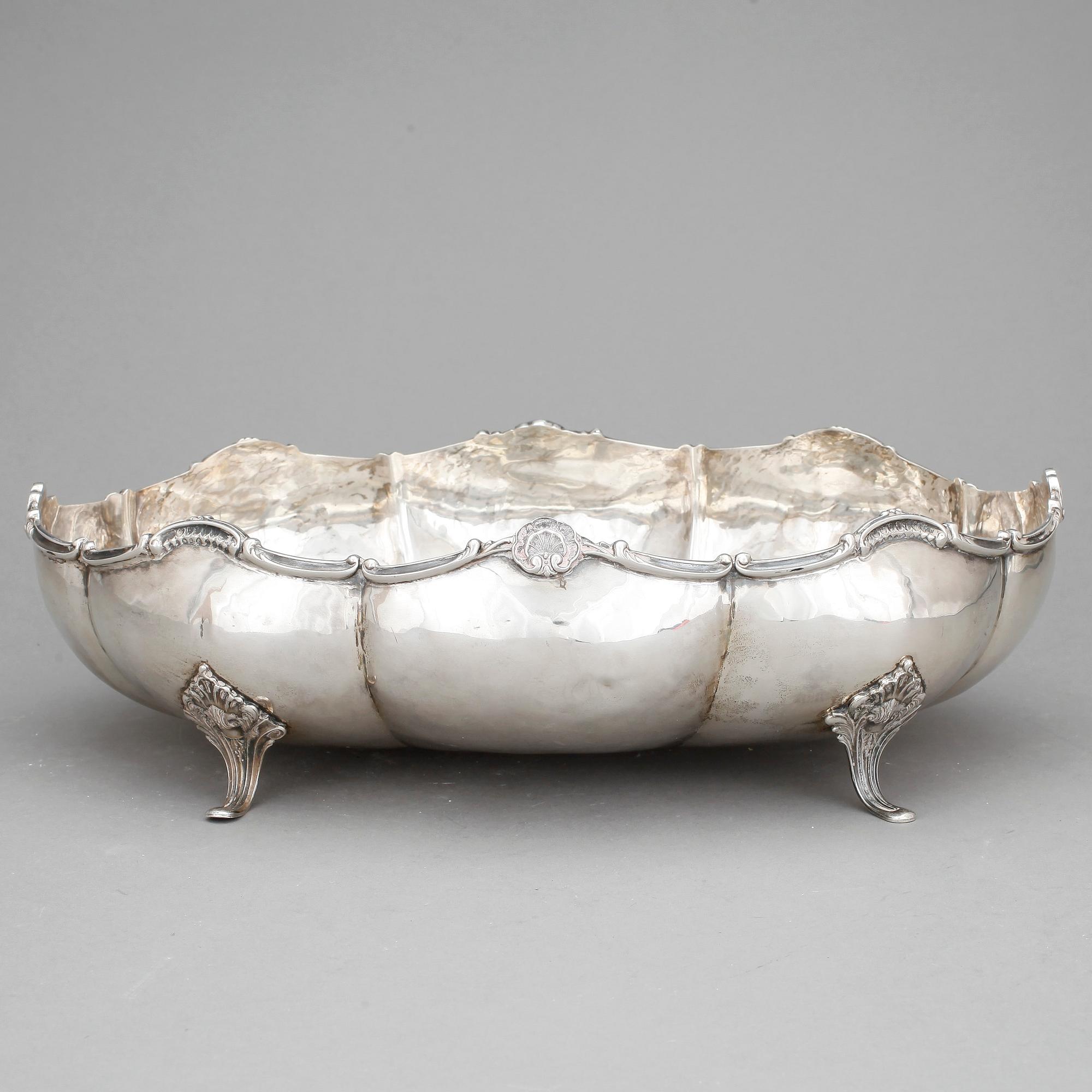 FRUKTSKÅL, sterlingsilver, rokokostil, Peru, 1900-tal. Vikt ca 700 gram.