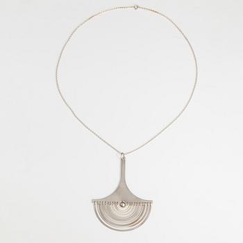 Tapio Wirkkala, Halsband "Kuunsirppi", sterlingsilver. Westerback, Helsingfors 1973.