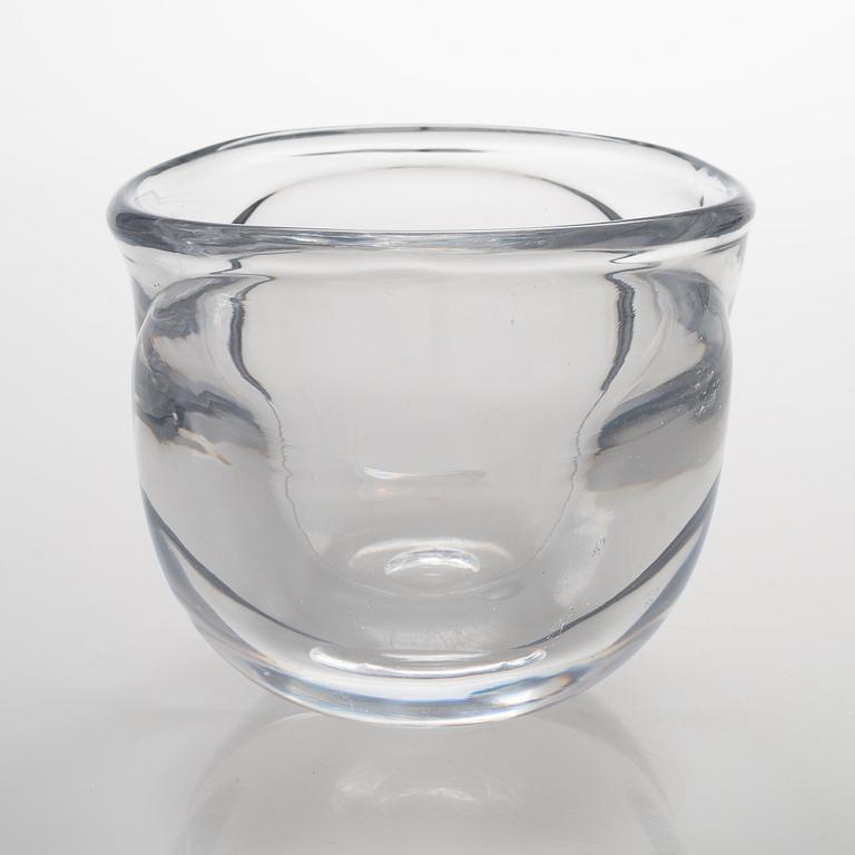 Nanny Still, an art glass signed Nanny Still Riihimäen Lasi OY.