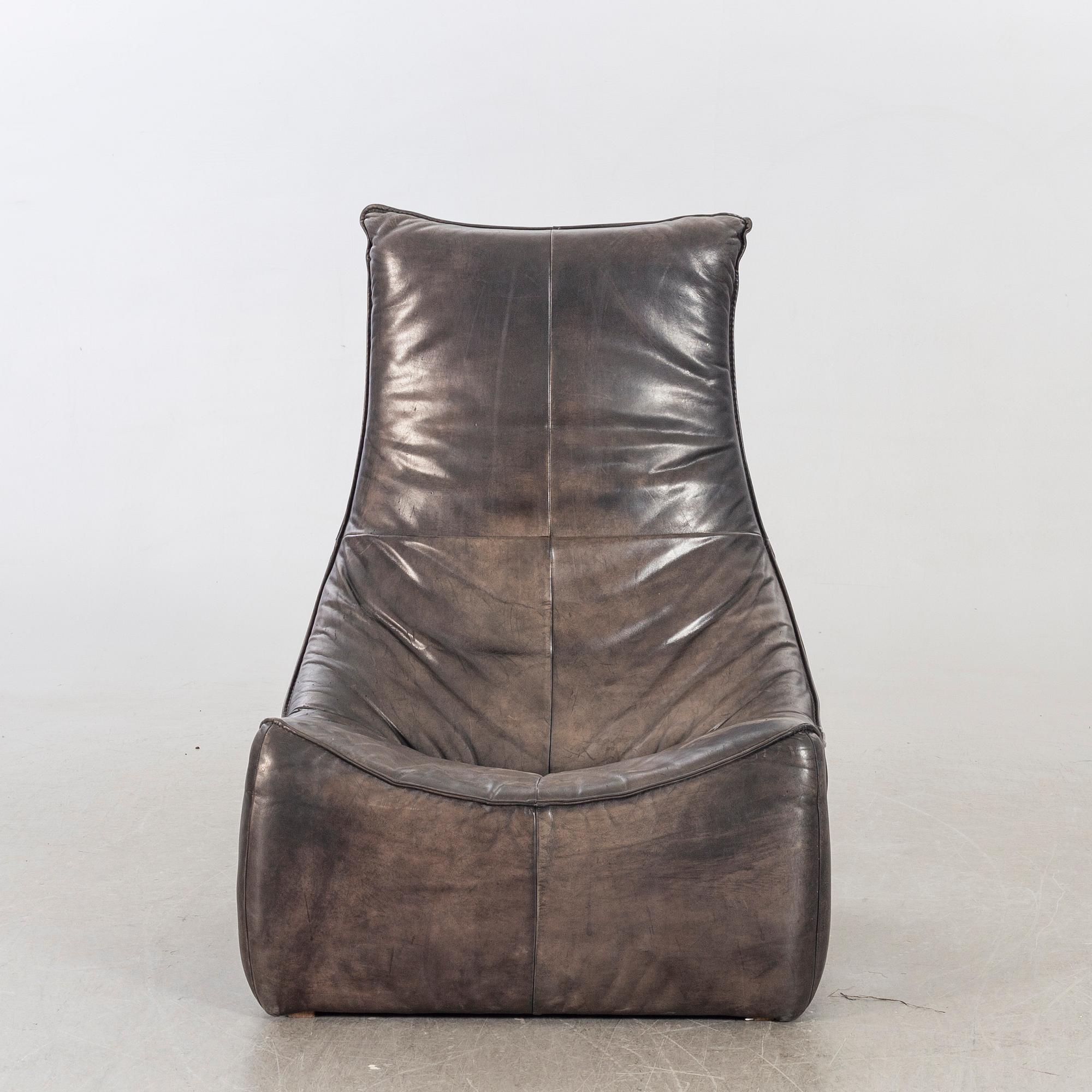 AN LOUNGE CHAIR "THE ROCK" GERARD VAN DEN BERG, MONTIS.