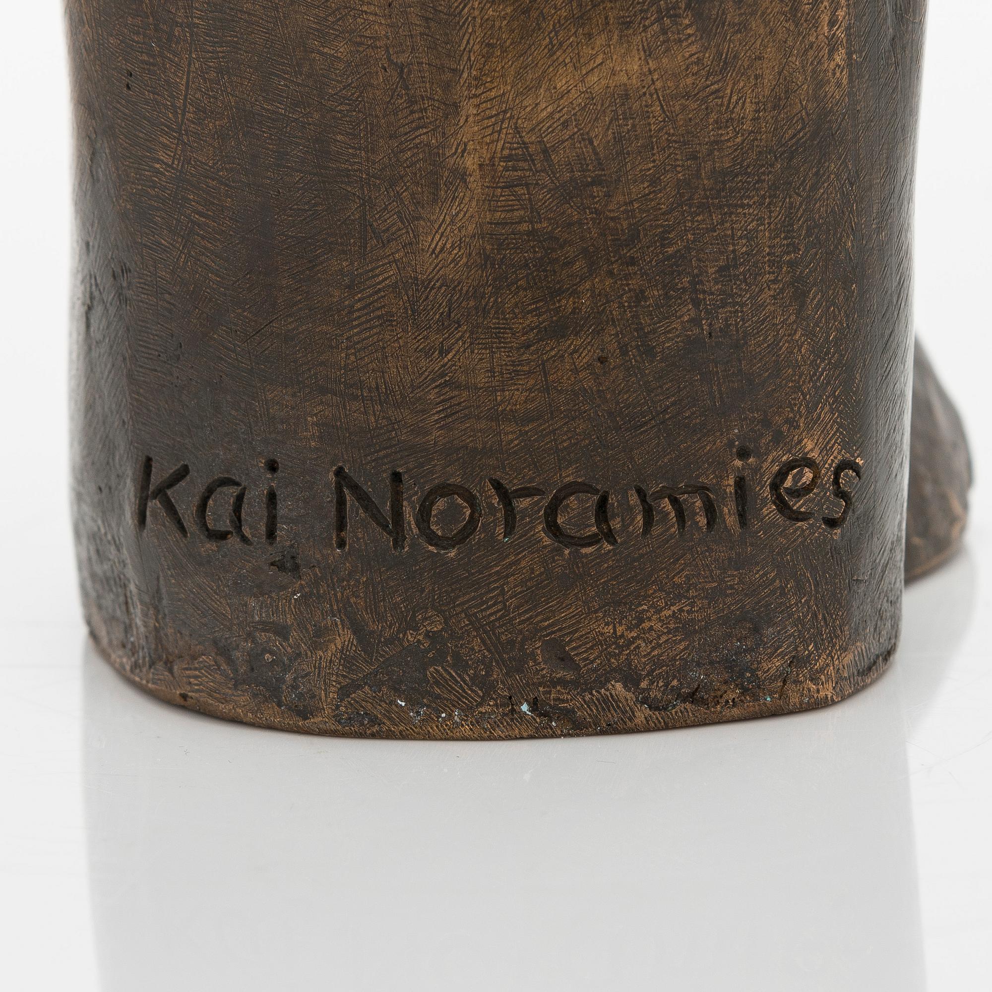 Kai Noramies, "Skyddsängel".