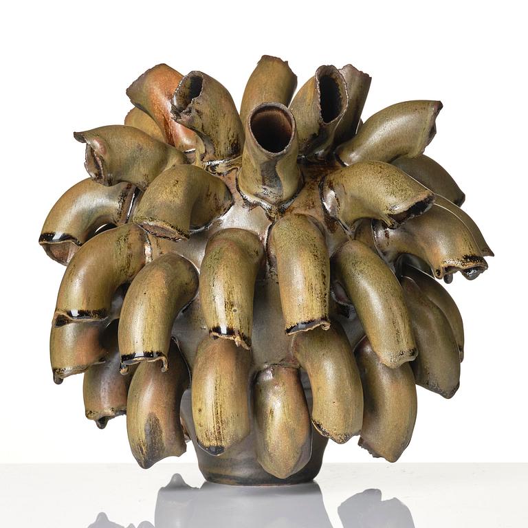 Mårten Medbo, vas, "Hairy", stengods, egen ateljé, 2016.