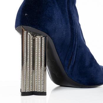 Louis Vuitton, stövletter, "Blue Velvet Crystal Heel Boot", storlek 37.