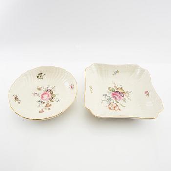 Servis ca 60 dlr "Frijsenborg" Royal Copenhagen Danmark 1900-talets mitt porslin.