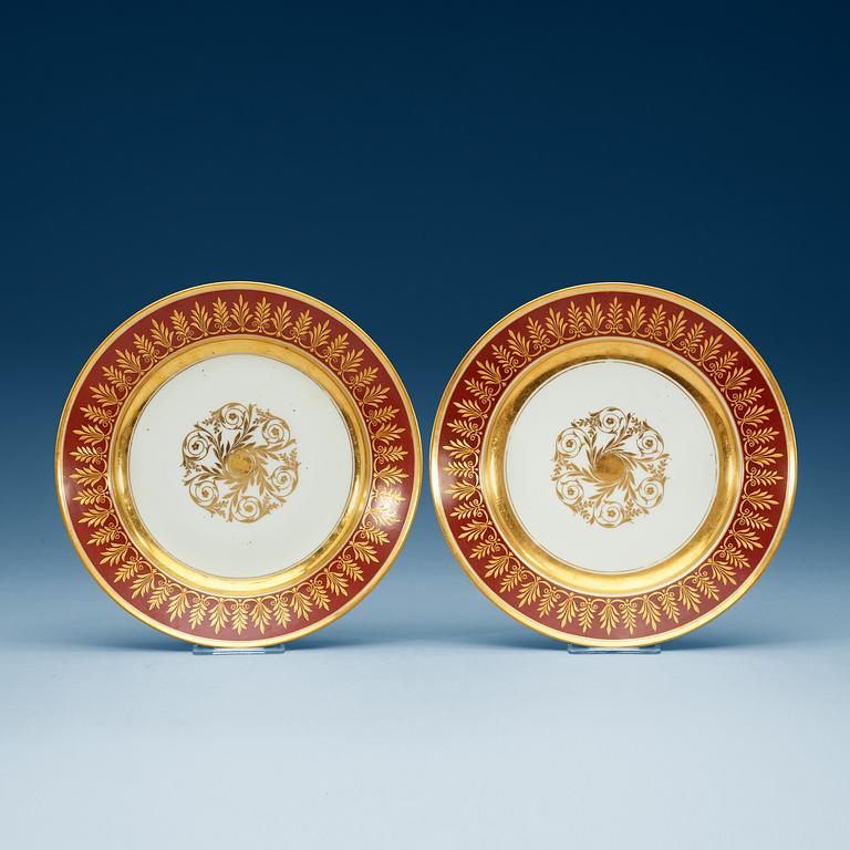 Two Russian dinner plates, Imperial Porcelain manufactory, St Petersburg, period of Alexander II (1855-1881).