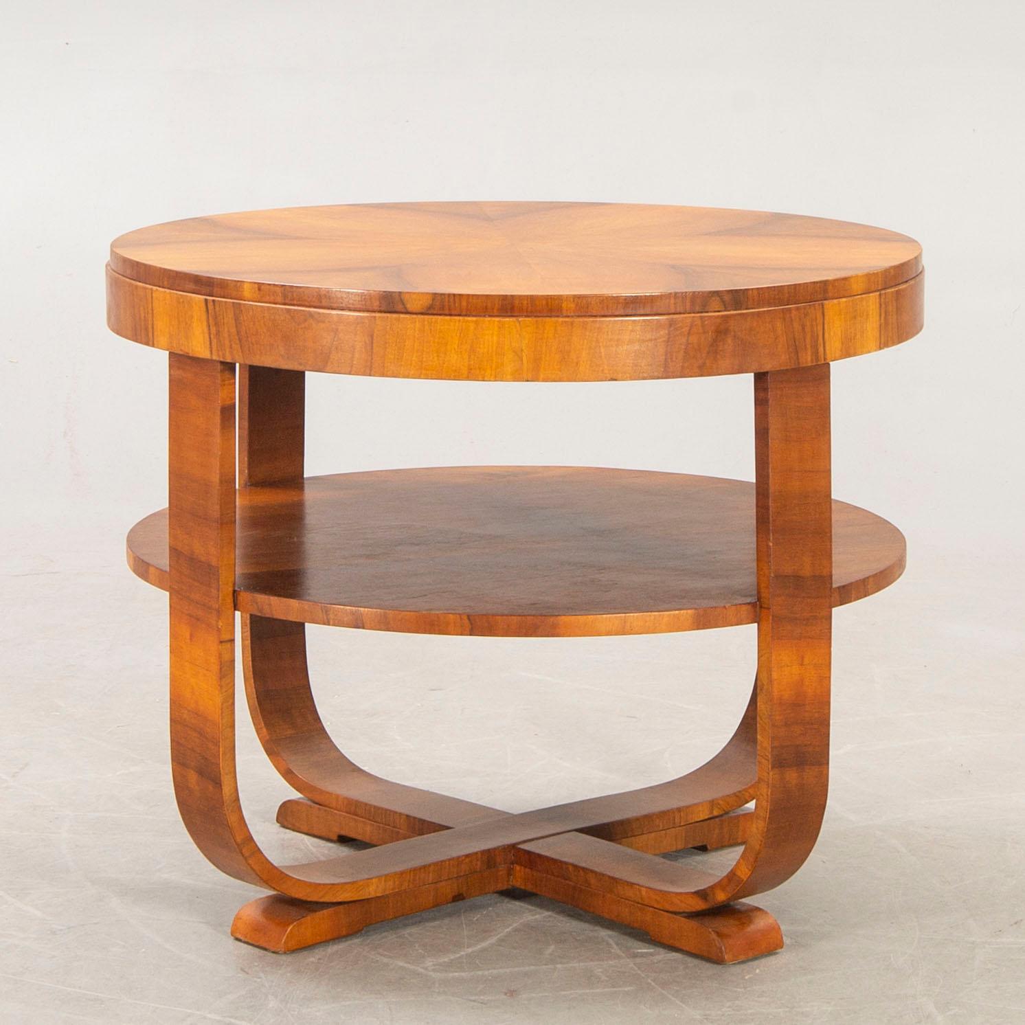 A walnut Art Deco style coffee table 21st century.