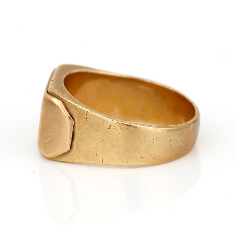 KLACKRING, 18K guld, 1900-talets andra hälft.