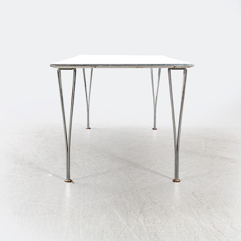 Bruno Mathsson & Piet Hein, bord för Fritz Hansen, 1986.