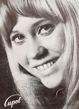 SAMLING AUTOGRAFER, 1950/60-tal, bla Agnetha Fältskog. Flera med dedikationer.