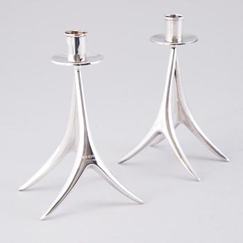 ANNA-GRETA EKER, a pair of silver candlesticks by Auran Kultaseppä oy, Turku 1964 and 1991.