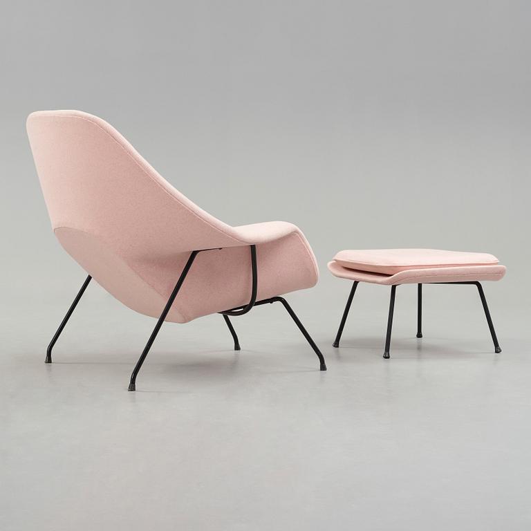 Eero Saarinen, fåtölj "Womb Chair" med fotpall, Knoll International, USA.