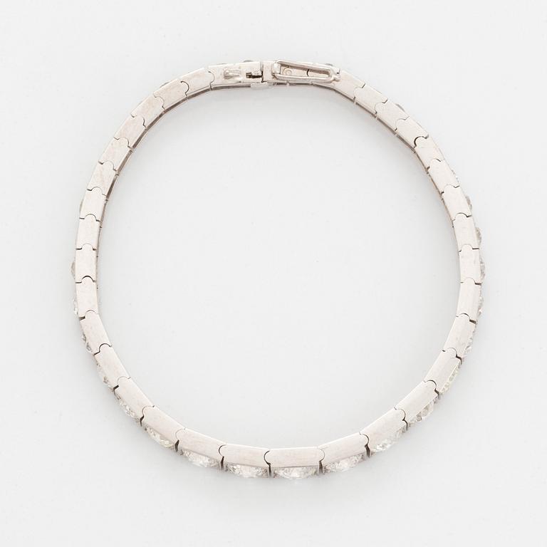 Armband 14K vitguld med gammalslipade diamanter.