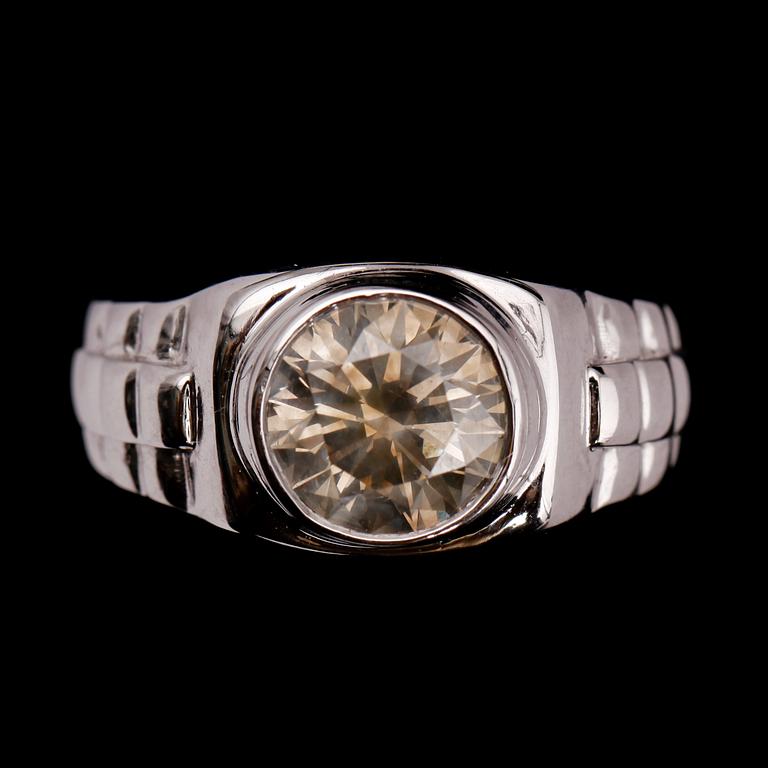 RING, 14 k vitguld, med diamant 3.10 ct. Total vikt 9 g.