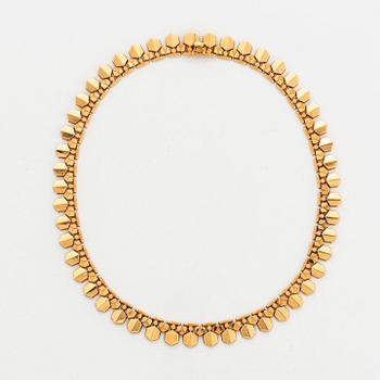 18K gold necklace.