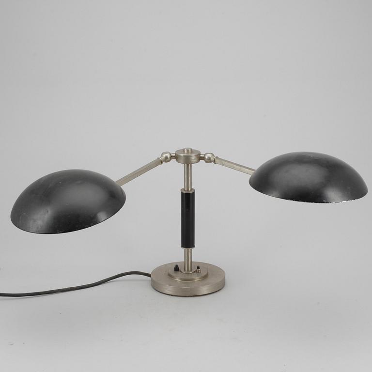 BORDSLAMPA, industri, 1900-talets första hälft.