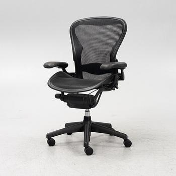 Don Chadwick och Bill Stumpf, skrivbordsstol, "Aeron", Herman Miller.