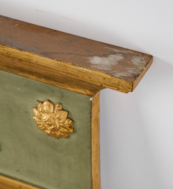 A mirror by Johan Engström, Hudiksvall, early 19th Century.