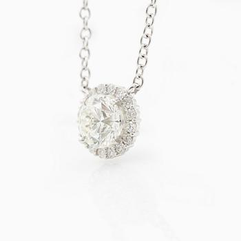 Collier 18K vitguld med briljantslipad diamant.