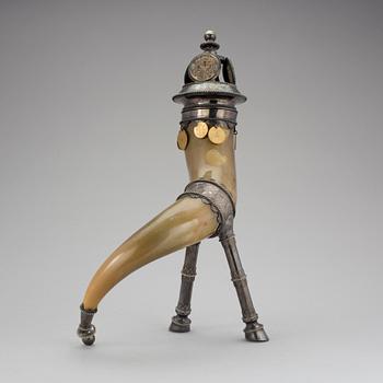 DRYCKESHORN, nysilver, horn, fornnordisk stil, 1800-talets slut.