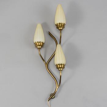 A MID 20TH CENTURY WALL LIGHT, Astra.