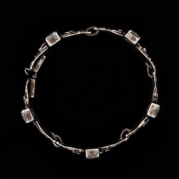 ARMBAND, silver och bergkristall, 1950, Sverige, ca 61 gram.