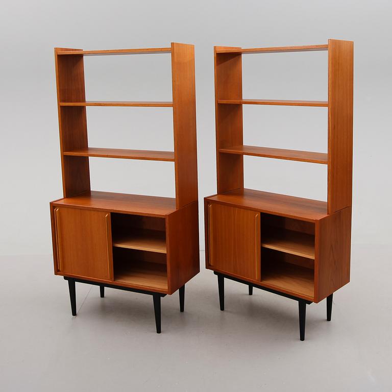 BOKHYLLOR, 1 par, 1900-talets andra hälft.