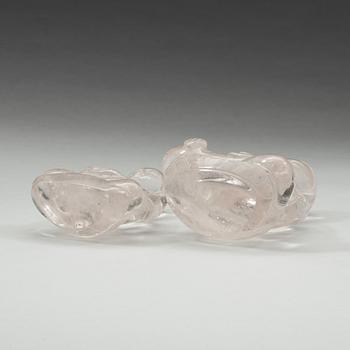 Two chinese rock chrystal figures of a seated buddha, circa 1900.