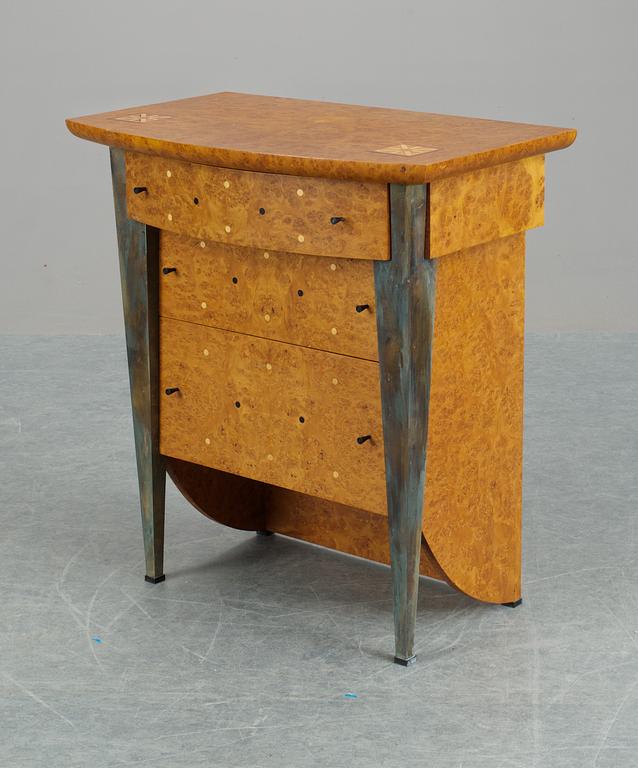 A burrwood chest of drawers, unknown designer, Spain 1980´s.