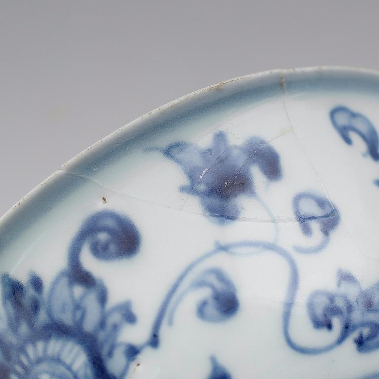 SKÅLAR, 2 st, porslin, Kina, Ming sent 1400-tal.