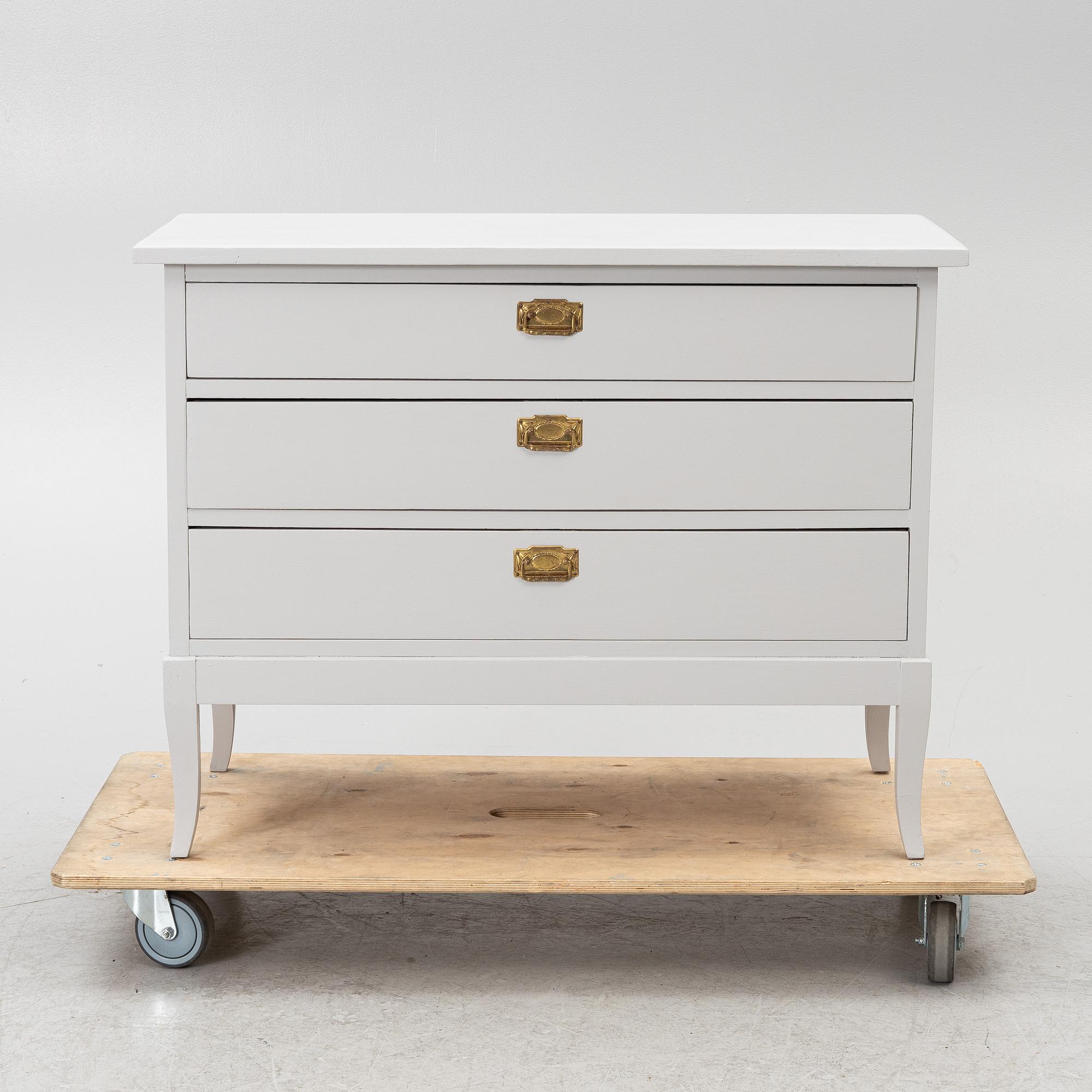Chest of drawers, early 20th century,