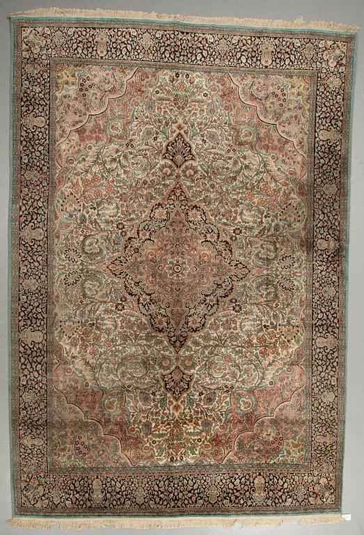 MATTO, Old kashmir, ca 386,5 x 266 cm.