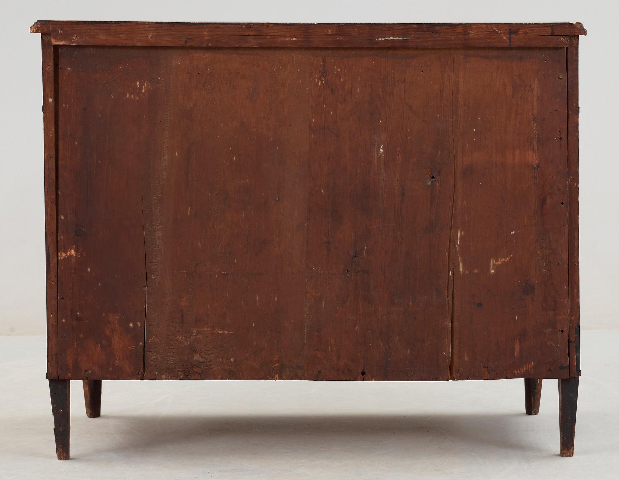 A late Gustavian circa 1800 commode.