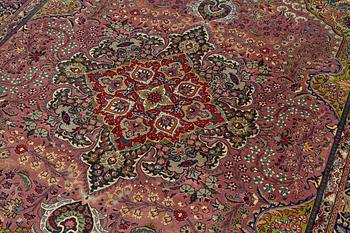 Carpet. Tabriz, approx. 320 x 250 cm.