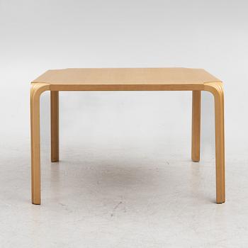 Alvar Aalto, soffbord MX800 "Fan leg table" Artek Finland sent 1900-tal.