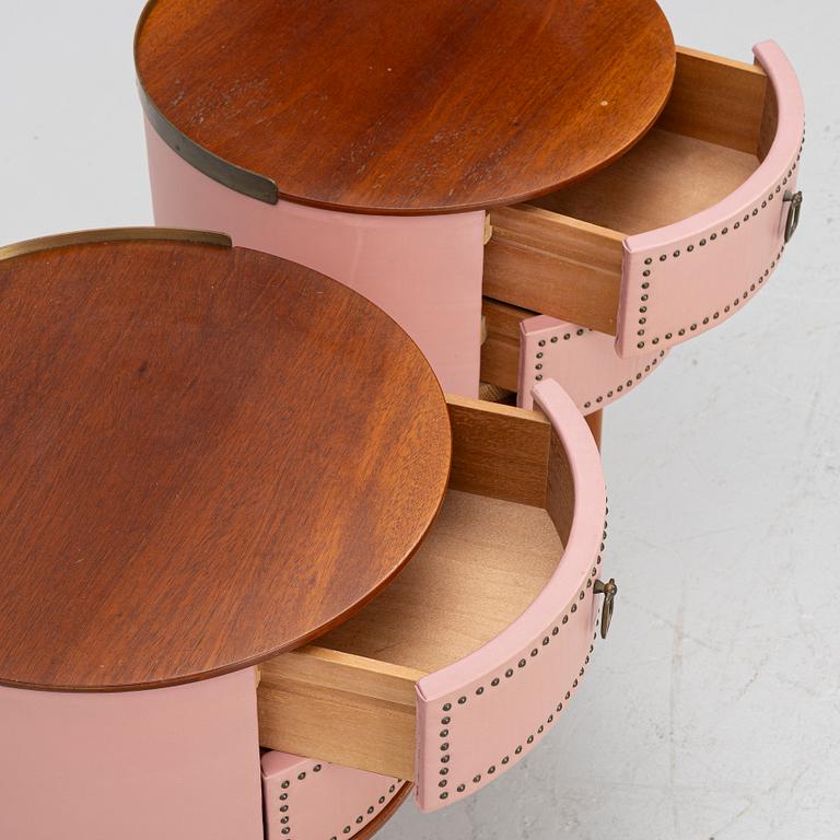 A pair of bedside tables, a pair, Halvdan Petterssons Möbelfabrik, Tibro, mid-20th century.