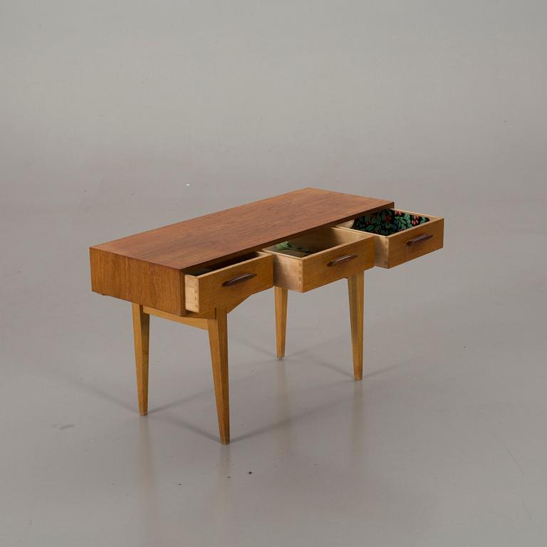 HALLBORD, 1900-talets mitt.