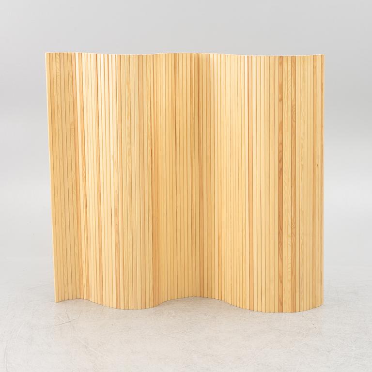 Alvar Aalto, a model 100 folding screen from Artek, Finland, contemporary.