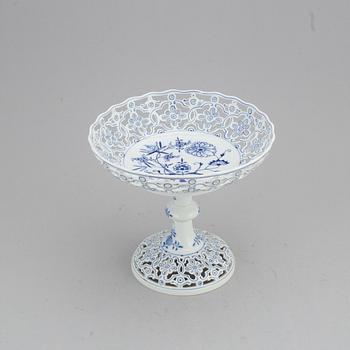 KAKFAT, porslin. Meissen, 1900-tal.
