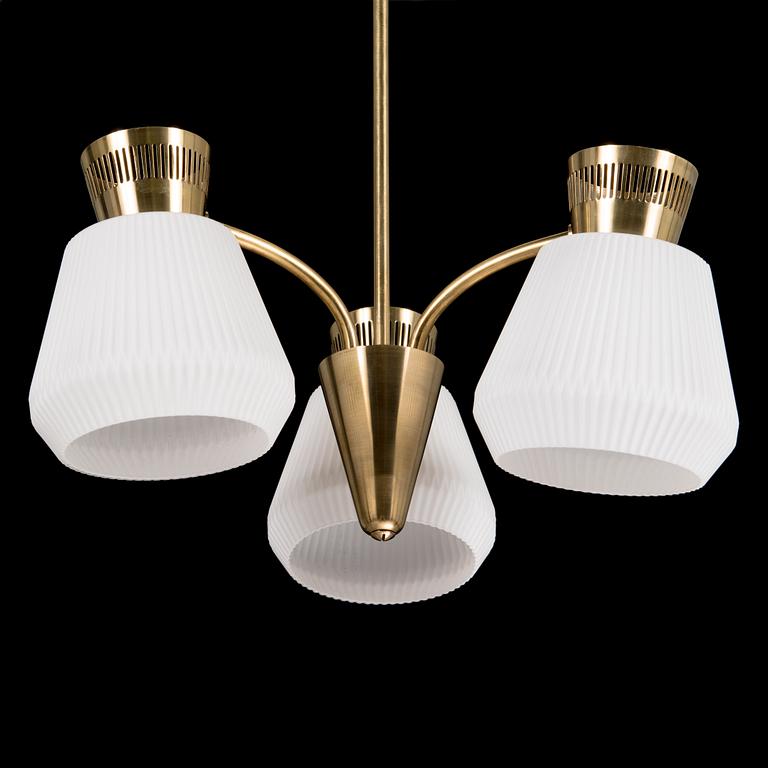 A 1960's chandelier for Itsu.