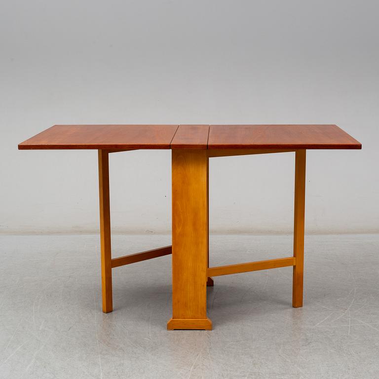 A gate leg table 'Vapensmeden' by Carl Malmsten,