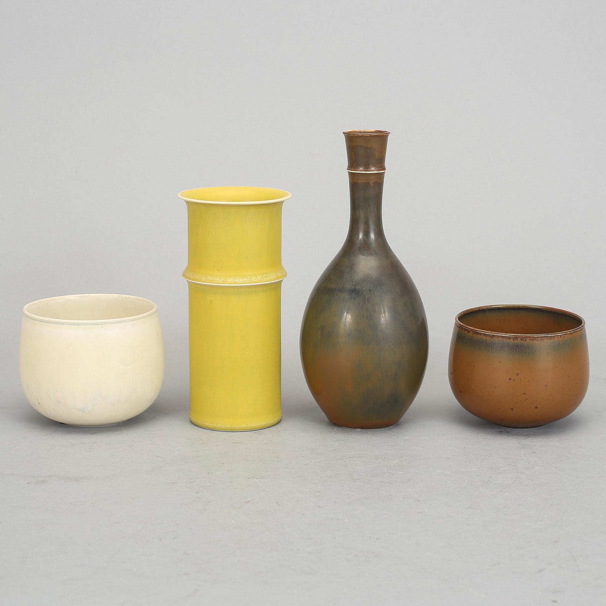 VASER 2 st och SKÅLAR 2 st, stengods. Stig Lindberg, Gustavsberg, 1960-70-tal.