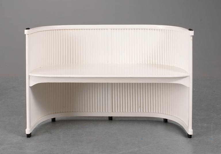 A Hans Günther Reinstein sofa, 2 chairs and a table, corrugated cardboard and wood, Germany or Austria.