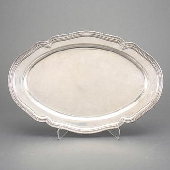 BRICKA, silver, rokokostil, Tyskland, 1900-tal. Ca 1620 gram.