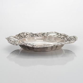 A silver centrepiece bowl, import mark Oskar Lindroos, Helsinki 1929.