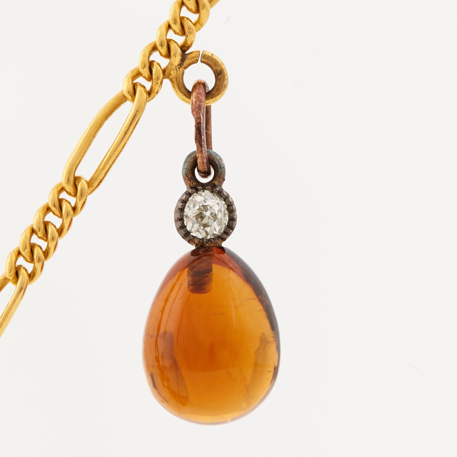 FABERGÉ, HALSKEDJA MED 9 MINIATYRPÅSKÄGG, guld, emalj MM, OLIKA VERKMÄSTARE S:T PETERSBURG 1899-1908.
