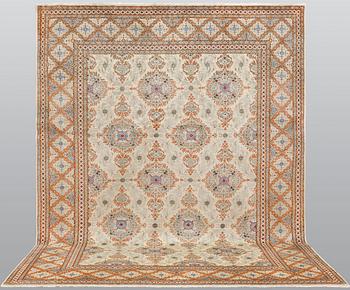 A so called Royal Kashan carpet, ca 382 x 280 cm.